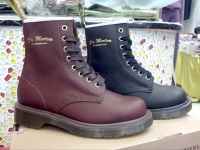 Dr.Martens Zip Aden簡樸潮流