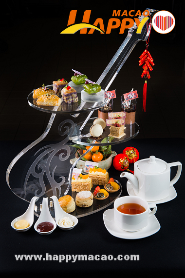 R_Bar_-_2015_CNY_High_Tea_Set