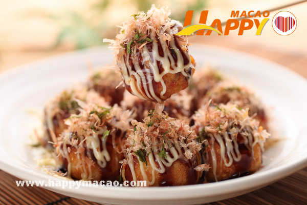 Takoyaki_with_Regular_Sauce__Mayo