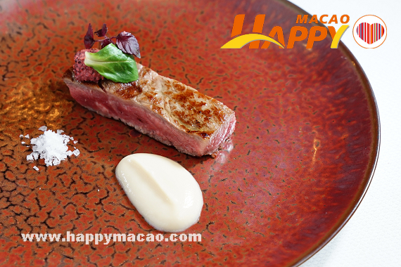 Stockyard_wagyu_sirloin_blackcurrant_mustard_1