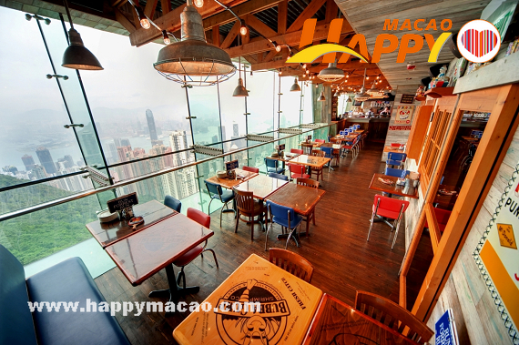 06_-_Day_view_of_Shrimp_Shack