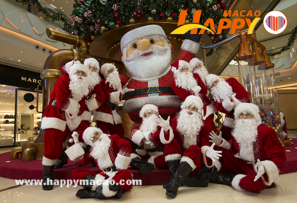 GM_Christmas_Entertainers_final_Hi_res_A71V3591