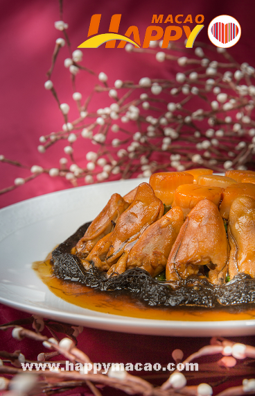 Braised_Whole_Conpoy_with_Dried_Oyster_and_Black_Moss