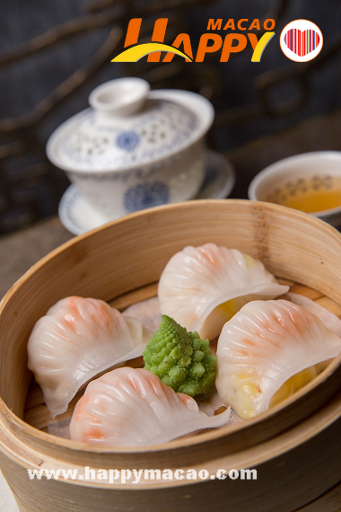 Man_Ho_Dim_Sum_-_Shrimps_Dumpling_with_Crab_Roe