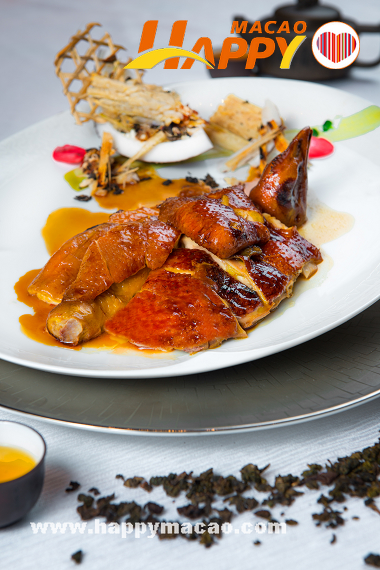 Smoked_Chicken_with_Oolong_and_Coconut_