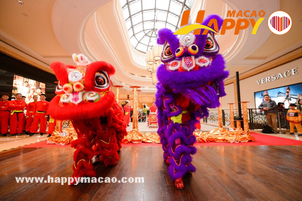 Lion_Dance_Blessing_Ceremony_at_Soppes_at_Four_Seasons