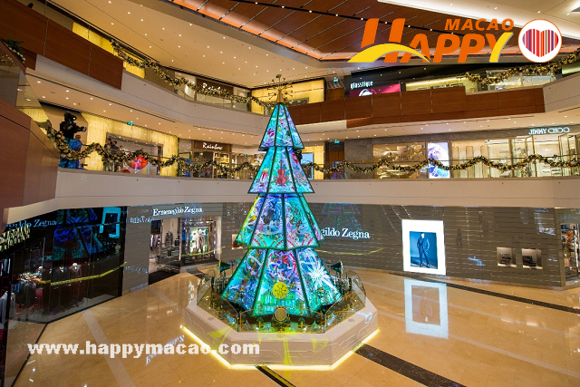 Musical_Christmas_Tree_1