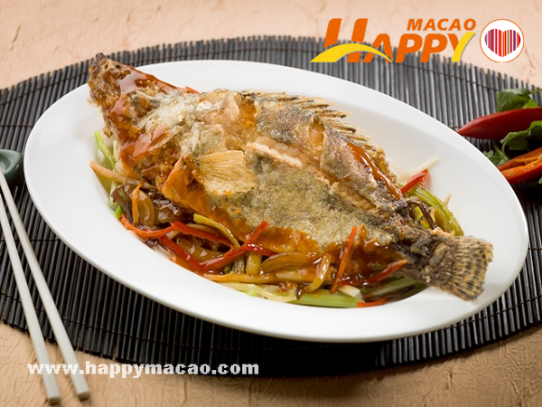 Deep-fried_Mandarin_fish_with_hot_and_sour_sauce_from_888_Food_Court_888__