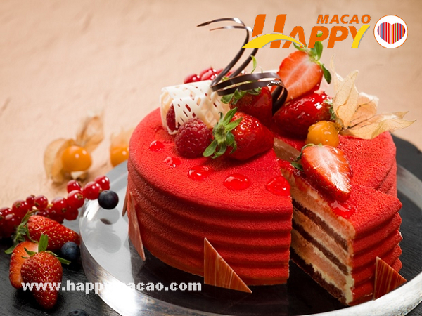 Twelve_layer_red_velvet_cake_from_888_Food_Court_888__