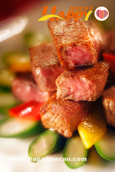 Sauteed_Diced_Wagyu_Beef_served_with_Asparagus_and_Chili