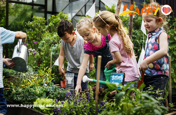 Kids_Gardening_class_-2