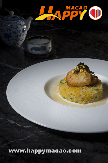 Osmanthus_Oolong__Pan-seared_Hokkaido_Scallop_with_Fried_Rice