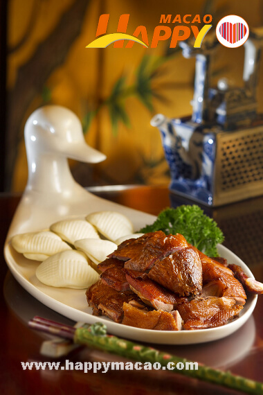 3._Dragon_Inn_-_Camphor_Tea_Smoked_Duck_1