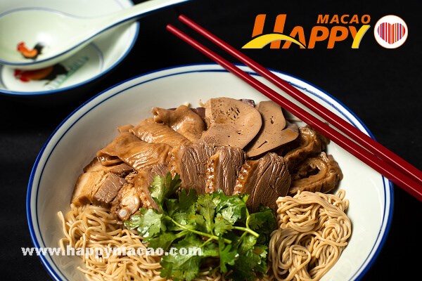 Premium_Marinated_Meat_with_Taiwan_Ramen_2_1