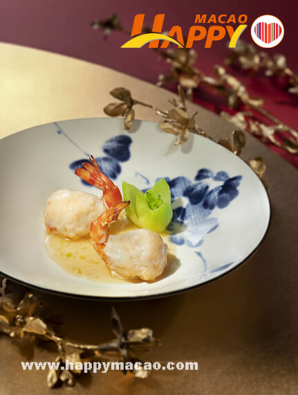 Lai_Heen_-_CNY_Promotion_2019_-_Pan-seared_Kuruma_Shrimp_with_Shrimp_Mousse_1