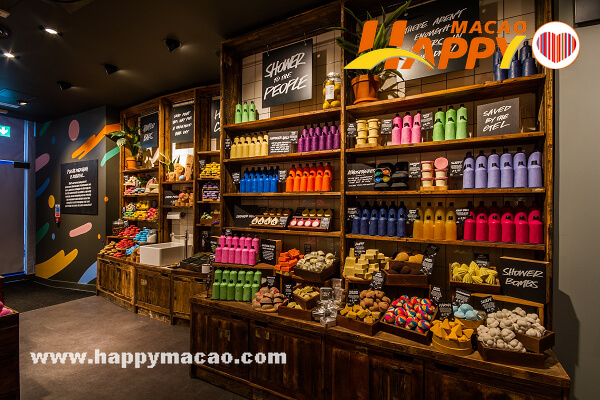 Lush_Manchester_Naked_Shop_1