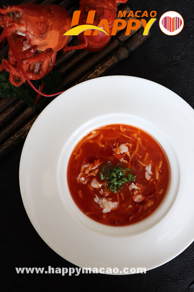 -_LE_CHINOIS_-Thick_Superior_Soup_of_Lobster_Conpoy_and_Enoki_Mushroom_1