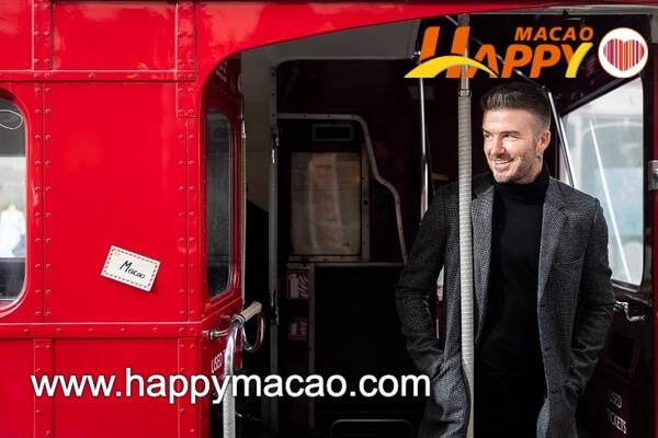 David_Beckham_in_London_bus_1_1_1