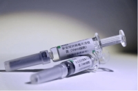 首批10萬劑新冠疫苗已抵澳