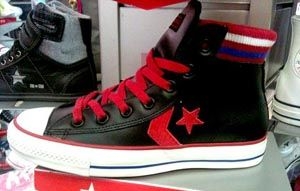 紅黑配新款Converse