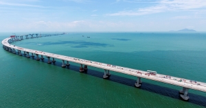 港珠澳大橋下週三正式通車