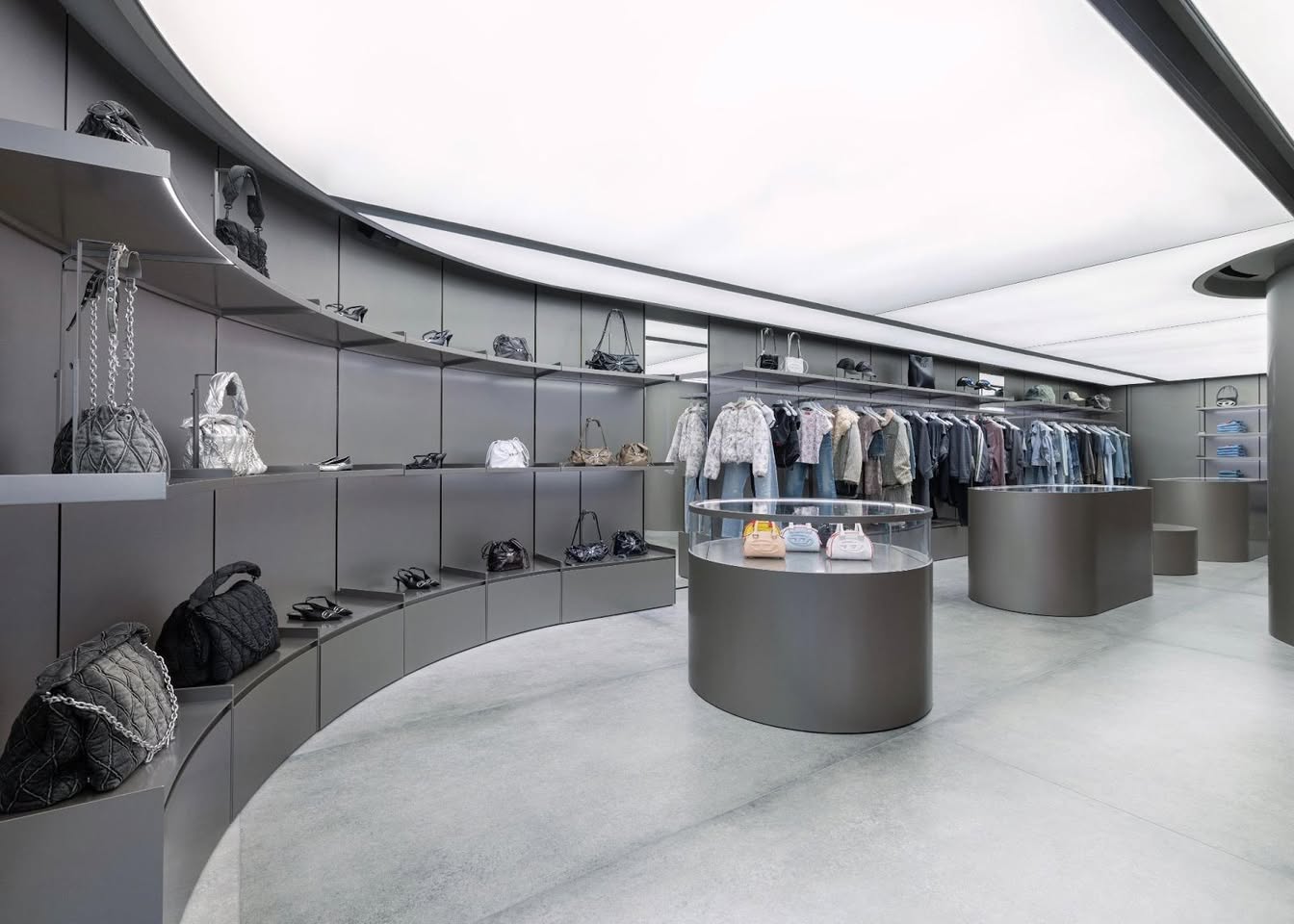 581929751_33101514282795812_4746714990190294440_n